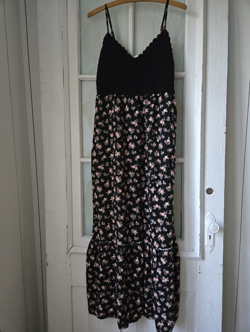 Wild Skye Black Floral Lace Bodice Maxi Dress L/G